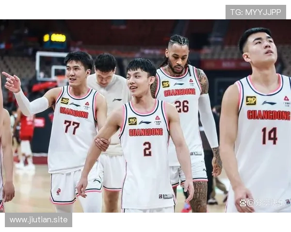 广东狂胜辽宁双外57分内线稳